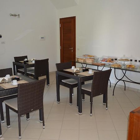 Guest Rooms Affittacamere San Teodoro  Luaran gambar