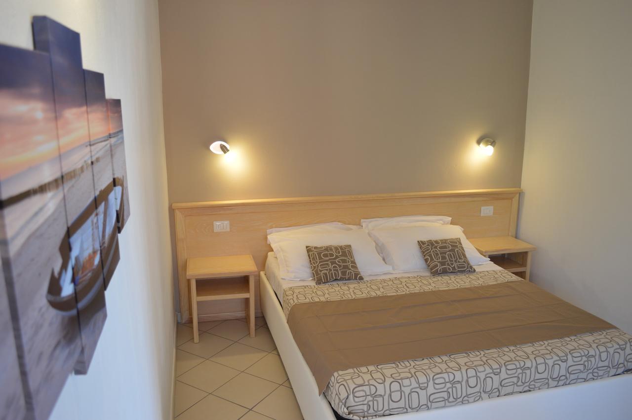 Guest Rooms Affittacamere San Teodoro  Luaran gambar