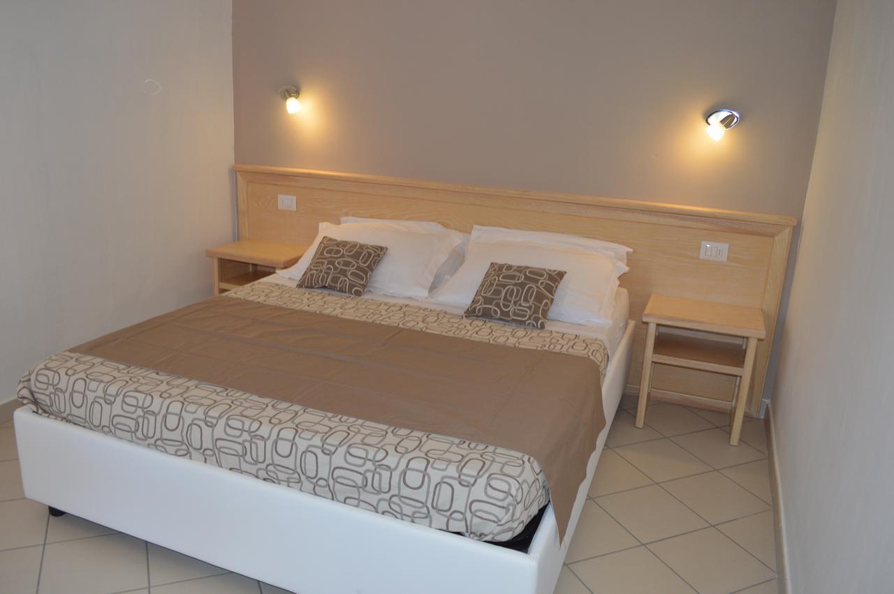 Guest Rooms Affittacamere San Teodoro  Luaran gambar