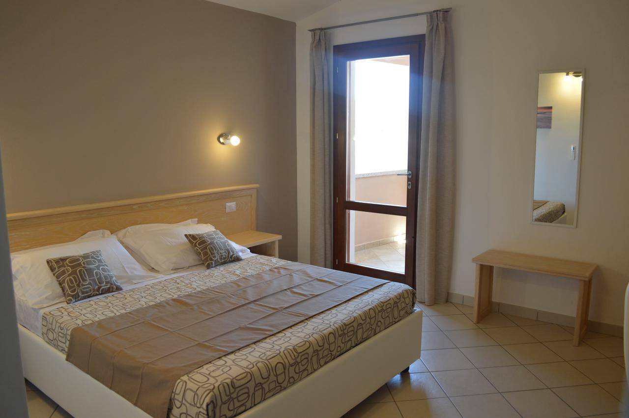 Guest Rooms Affittacamere San Teodoro  Luaran gambar