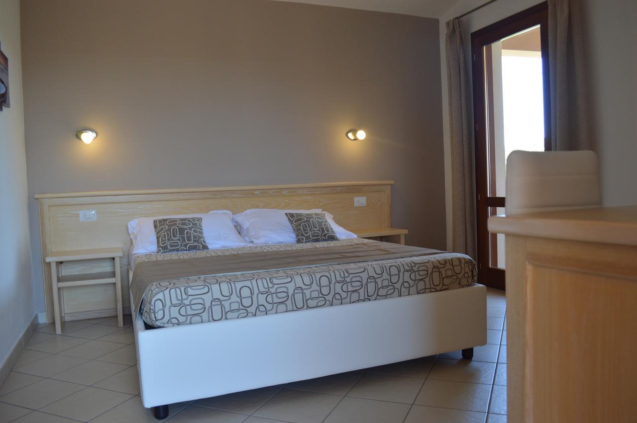 Guest Rooms Affittacamere San Teodoro  Luaran gambar