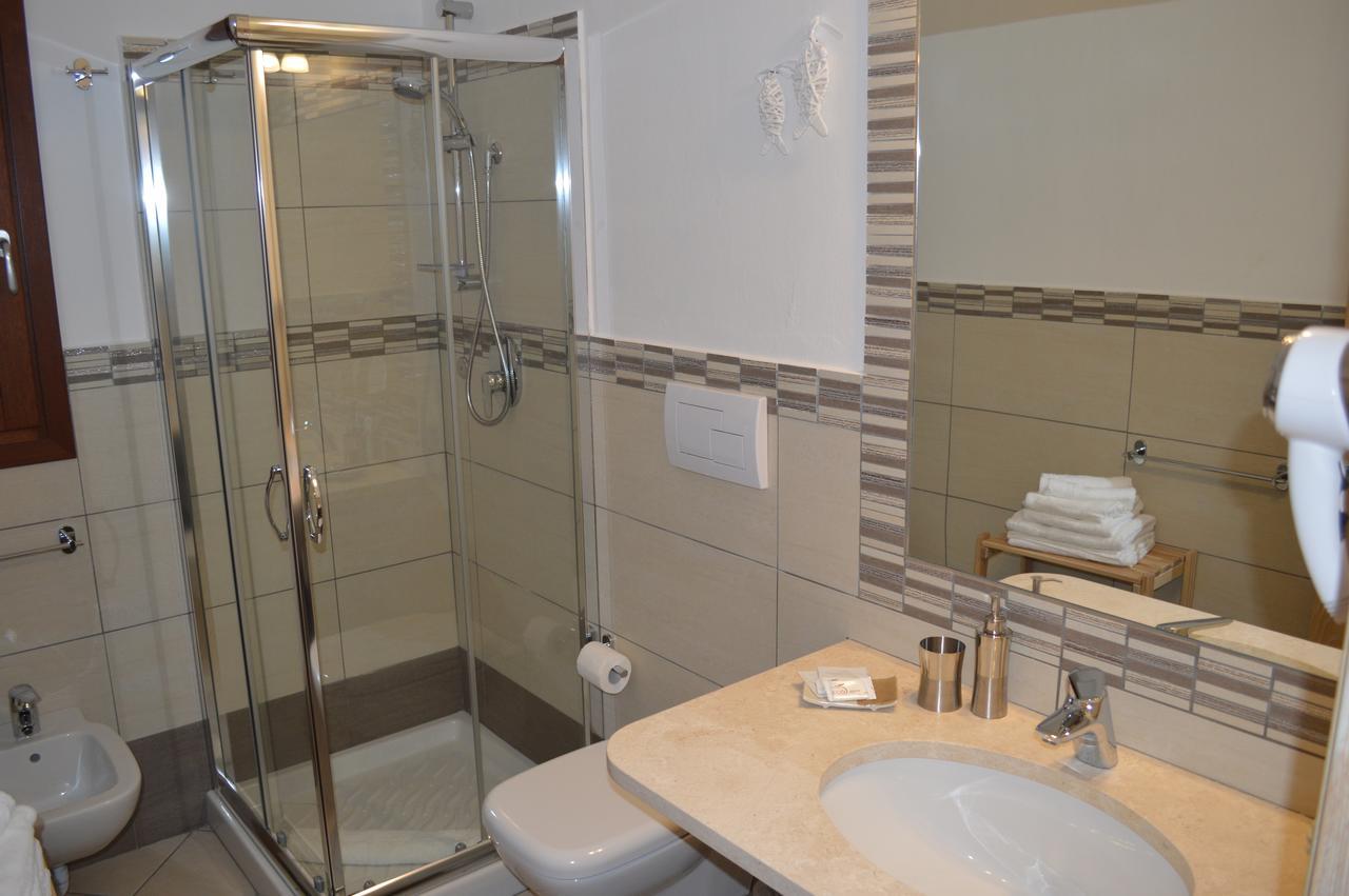 Guest Rooms Affittacamere San Teodoro  Luaran gambar