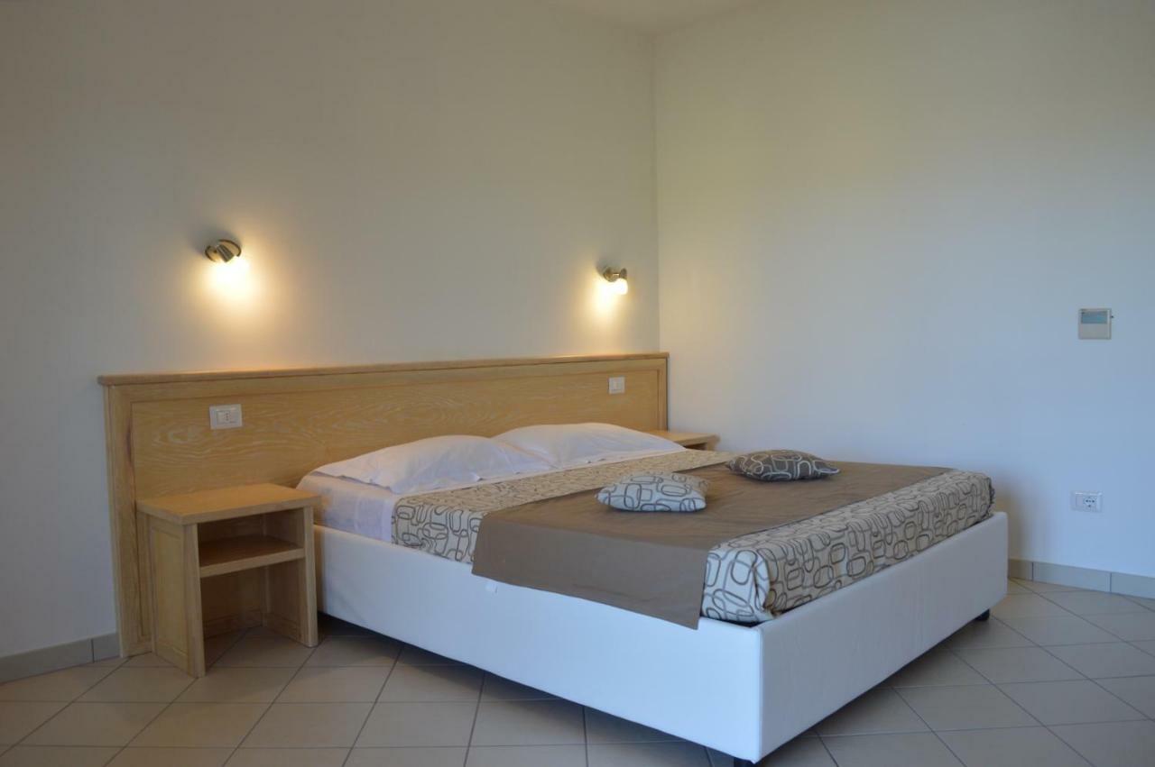 Guest Rooms Affittacamere San Teodoro  Luaran gambar